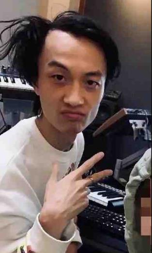 李权哲前女友爆料视频播放,真相究竟如何？  第2张